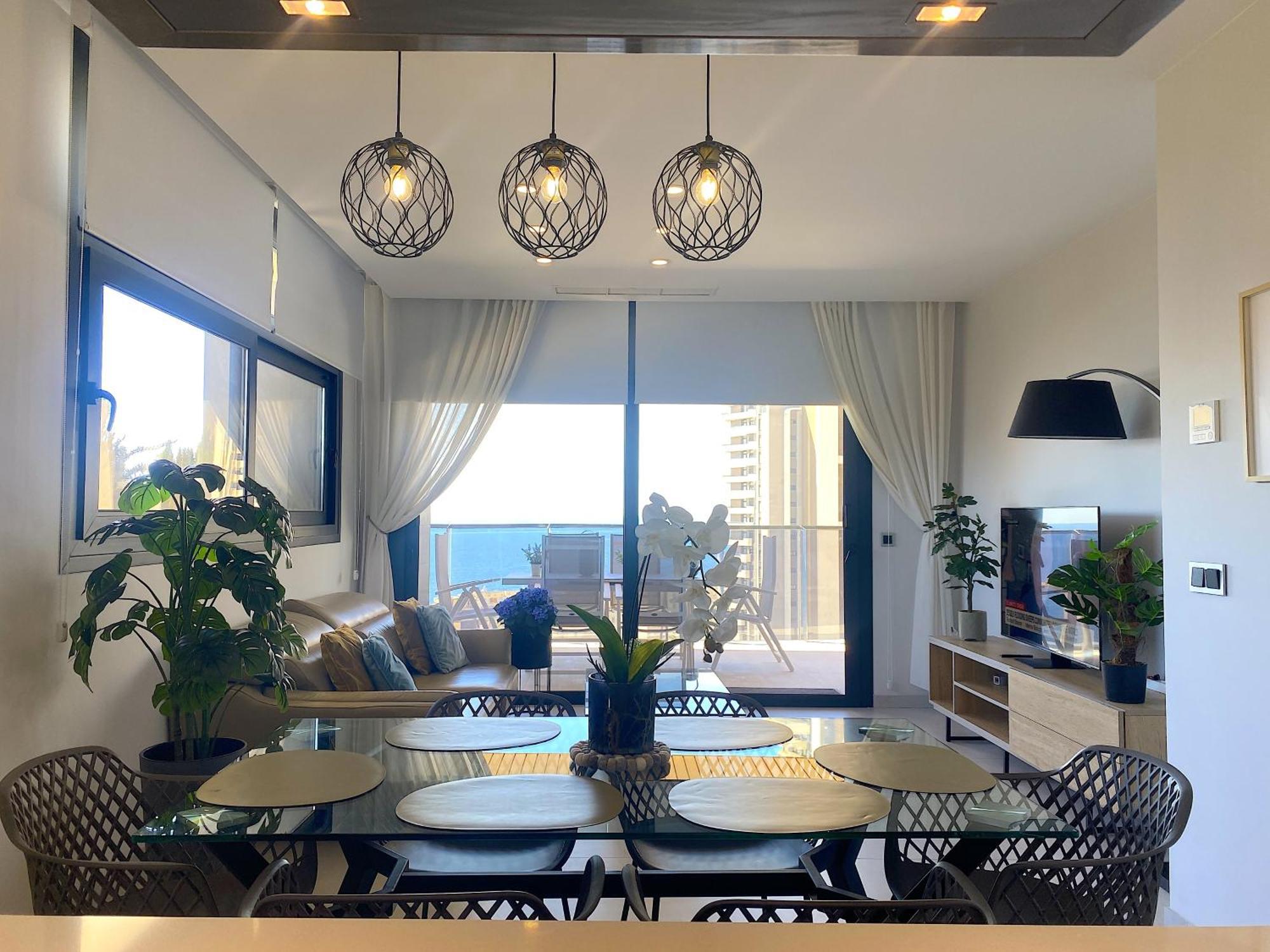 Lujoso Apartament Con Impresionantes Vistas Al Mar Бенидорм Экстерьер фото