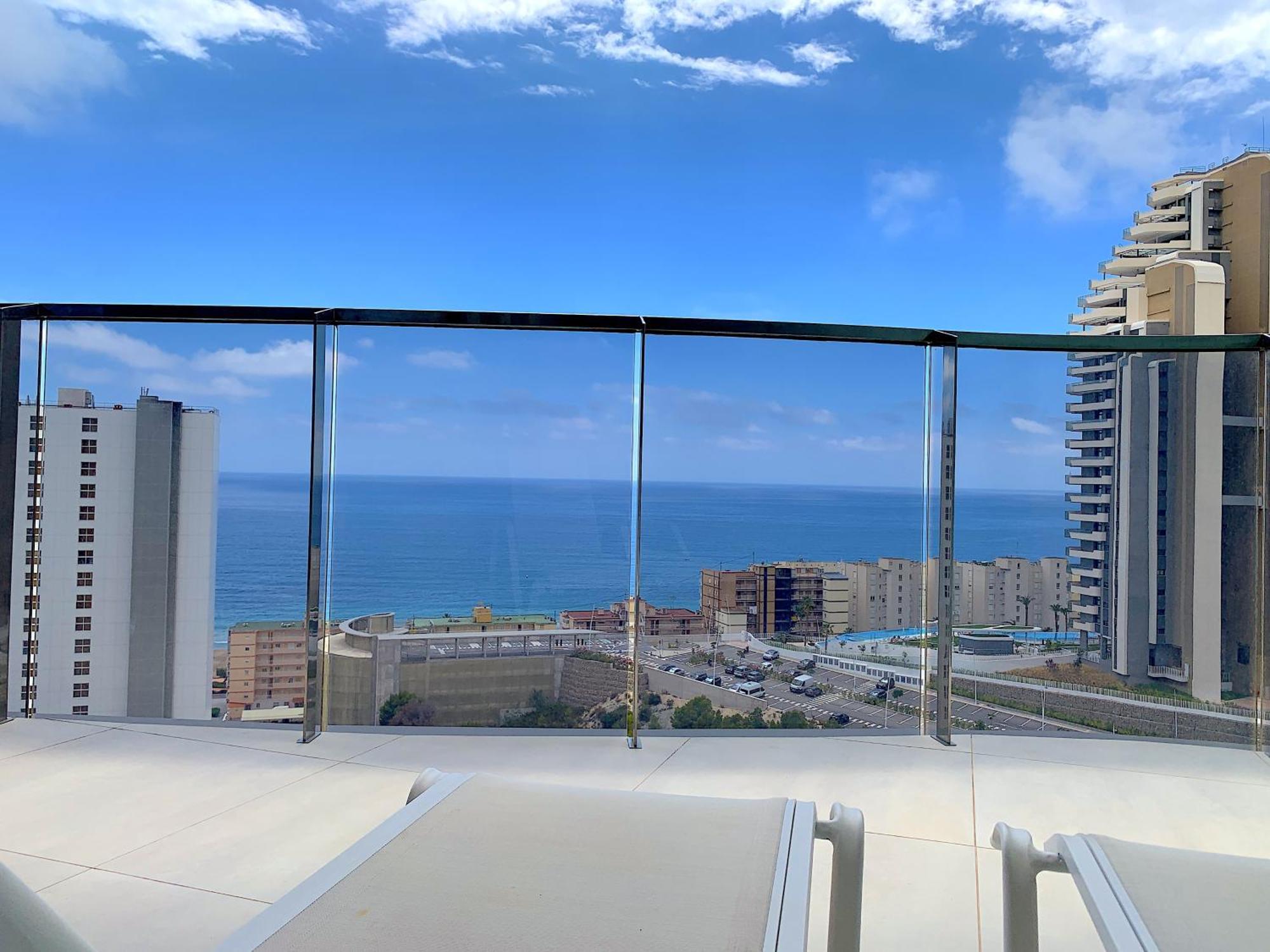Lujoso Apartament Con Impresionantes Vistas Al Mar Бенидорм Экстерьер фото